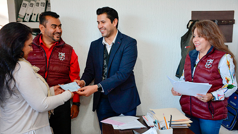 Presidente de Guadalupe apoya a trabajadores del Ayuntamiento