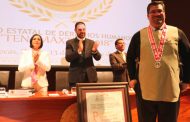 Entrega CDHEZ Premio Estatal de Derechos Humanos a la Fundación 
