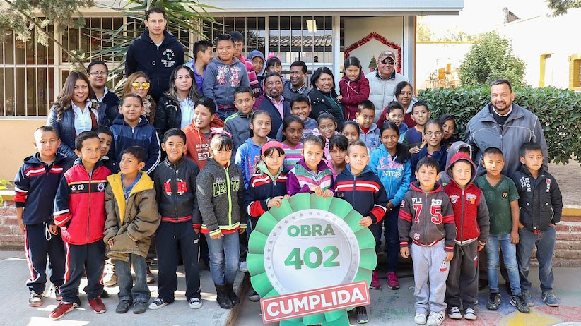 Reciben estudiantes de Loreto beneficios del programa Más de Mil Obras para Zacatecas