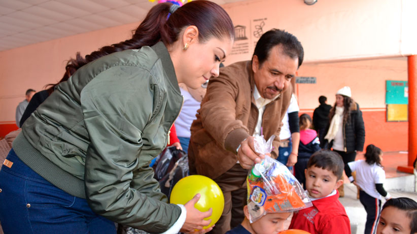 Miguel Torres fomenta la ilusión en la infancia Villanovense