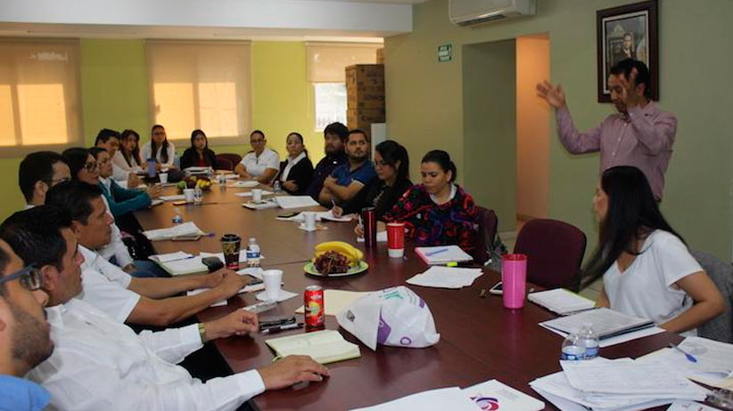 Expone Estado de Zacatecas modelo de capacitación para servidores públicos en Chetumal