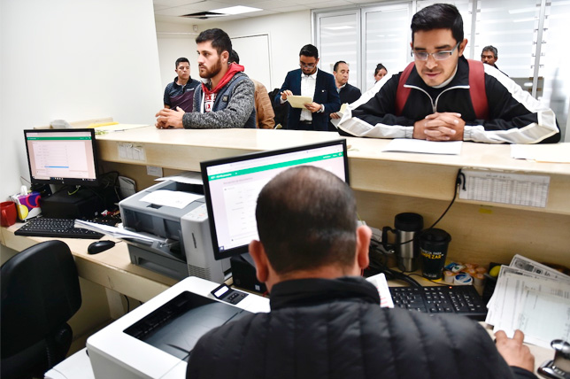 Verifica Gobierno del Estado 1 Mil 335 Vehículos en 13 días