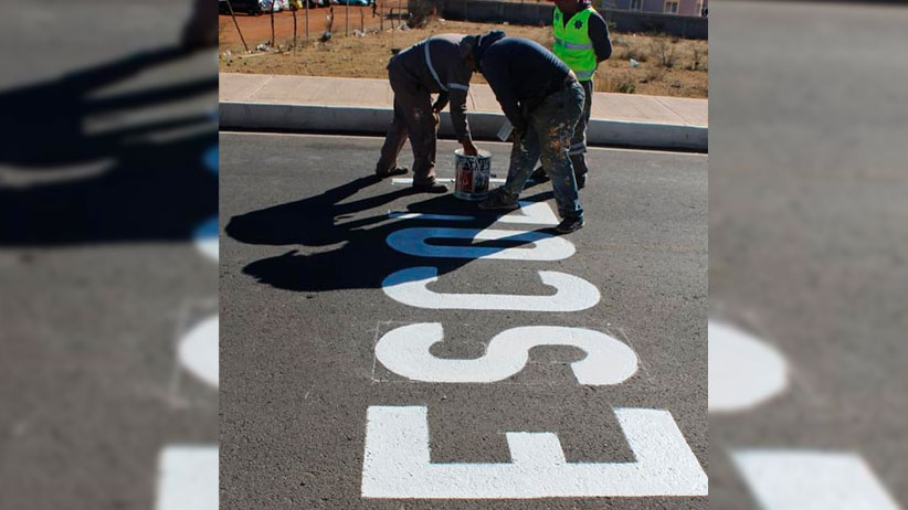 Continúa Gobierno de Zacatecas instalación de señalética en instituciones educativas