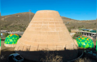 Supervisa construcción de la Casa de la Tierra en el Ecoparque