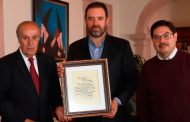 Recibe Gobernador Tello documento original acerca del origen de la Marcha Zacatecas