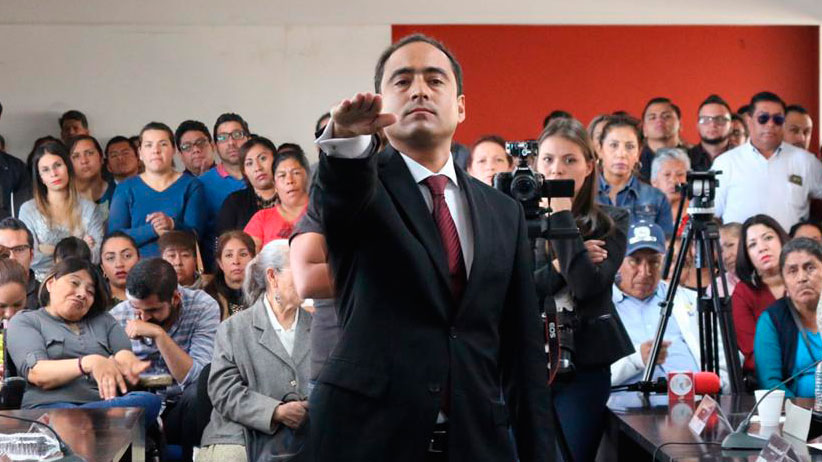 Toma Protesta Julio César Chávez a Secretario de Gobierno