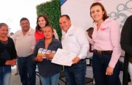 Reciben Familias Pinenses programas y servicios del Gobierno de Zacatecas