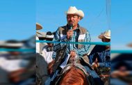 Encabeza cabalgata Gregorio Macías