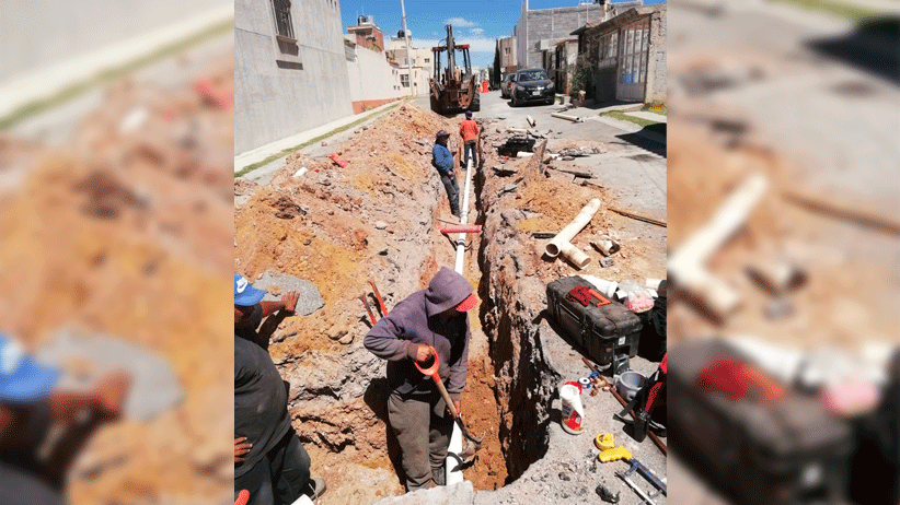 Mejora JIAPAZ abasto de agua en Colinas del Padre; sustituye tubería dañada por sarro