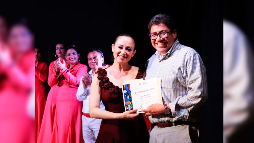 Presentan Tradiciones del Flamenco en el Teatro Echeverría