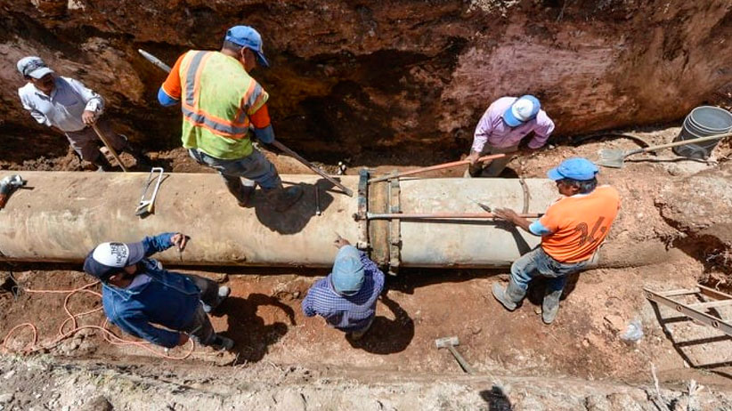 Trabaja SIAPASF para restablecer el abasto de agua potable en las 48 colonias afectadas
