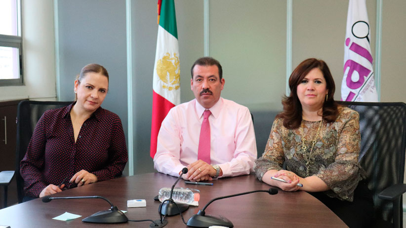 Son de interés público, fotografía y títulos profesionales de servidores públicos: IZAI