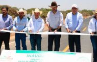 Se beneficia Pinos con nuevos caminos, carreteras, infraestructura educativa y equipo agrícola