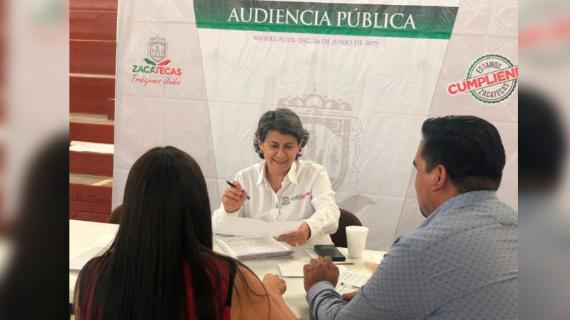 Atiende secretaria de educación a ciudadanos de Miguel Auza en audiencia pública