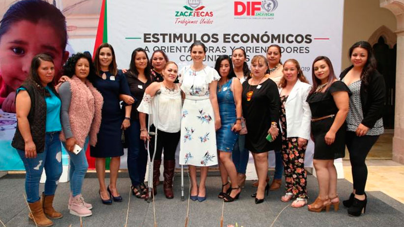 Reconoce SEDIF a orientadores de centros de Asistencia Infantil Comunitarios