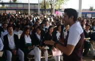Cumple Julio César Chávez la palabra empeñada:  942 jóvenes reciben becas