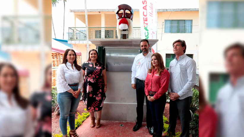 En reconocimiento a su aportación a Zacatecas, instaura Gobernador Día del Migrante Apozolense