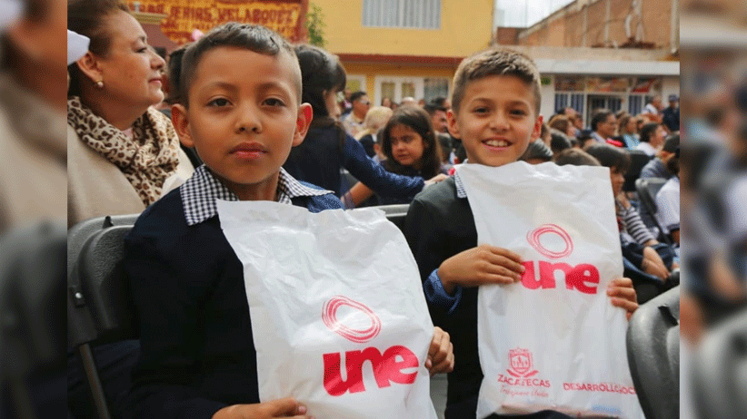 En apoyo a la economía familiar, Tello entrega 186 mil 271 paquetes escolares a niñas y niños de escuelas públicas