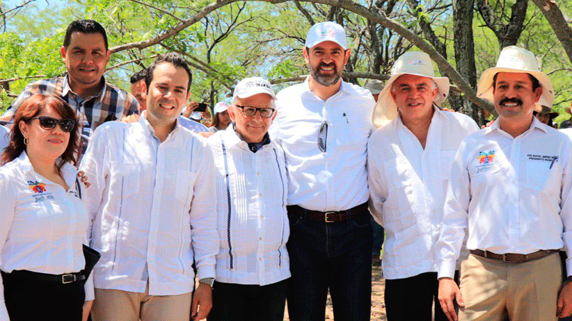 Propone Ulises Mejía estrategia turística integral con alcalde de los cañones