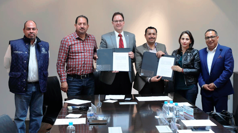 Firman convenio para llevar señal de celular a Monte Escobedo