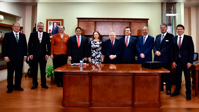 Reconocen trabajo de extitulares de Finanzas; Develan la galería de Secretarios