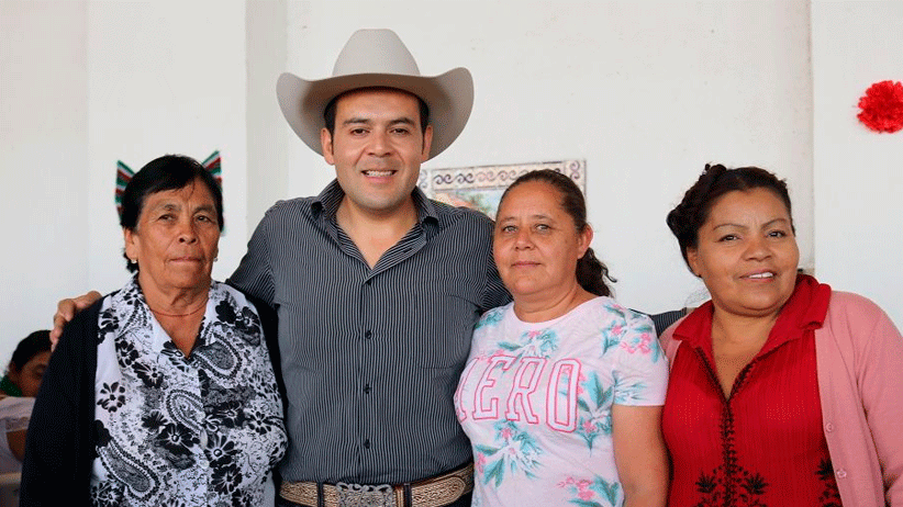 Fortalece Ulises Mejía Haro cercanía con habitantes de las comunidades