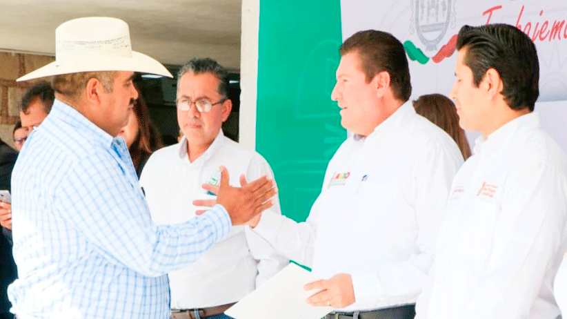 Cumple el Gobernador Tello a Guadalupenses