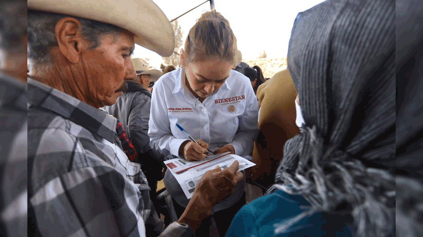 Reciben Pensión para el Bienestar adultos mayores de Fresnillo, Sombrerete y Mazapil
