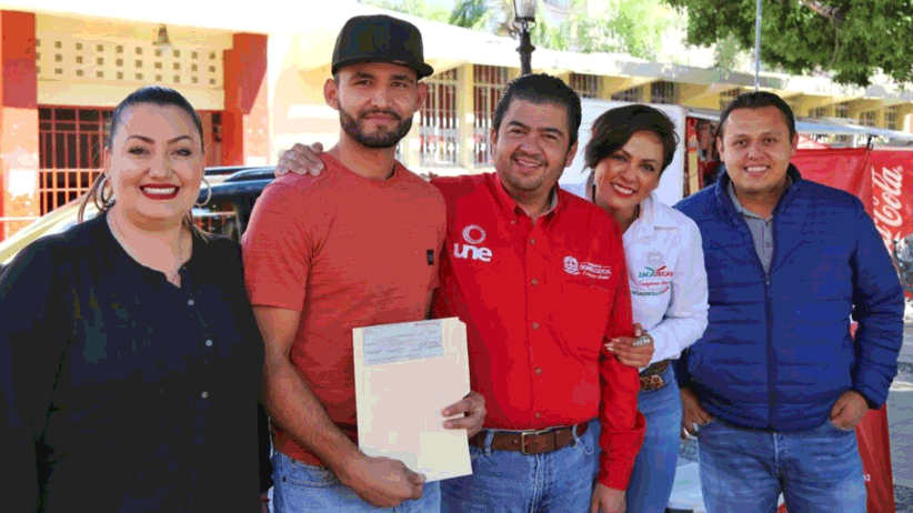 Con UNE Equipa tu Hogar, SEDESOL entrega estufas ecológicas en el sur del estado