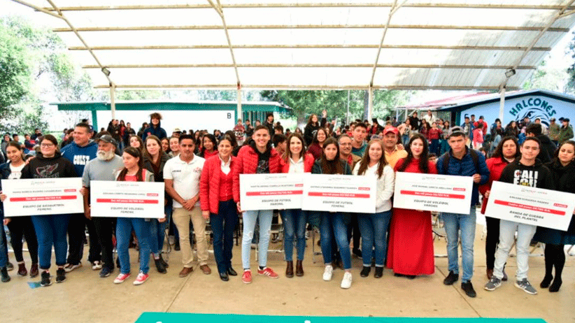 Lleva INJUVENTUD apoyos e información preventiva a estudiantes del CBTA 137 en Tepechitlán