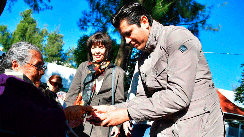 Entregan aparatos auditivos en Guadalupe