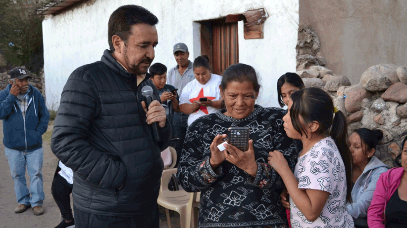 Lleva Miguel Torres servicio de Internet a Zapoqui
