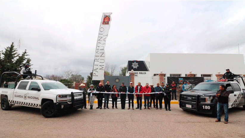 Cumple Ulises Mejía Haro con comunidades rurales al inaugurar circuito de obras