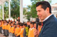 Julio César Chávez salda deuda con Primaria Solidaridad, entrega domo  