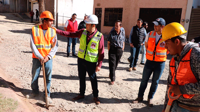 Continúan las pavimentaciones en la Capital : Ulises Mejía Haro