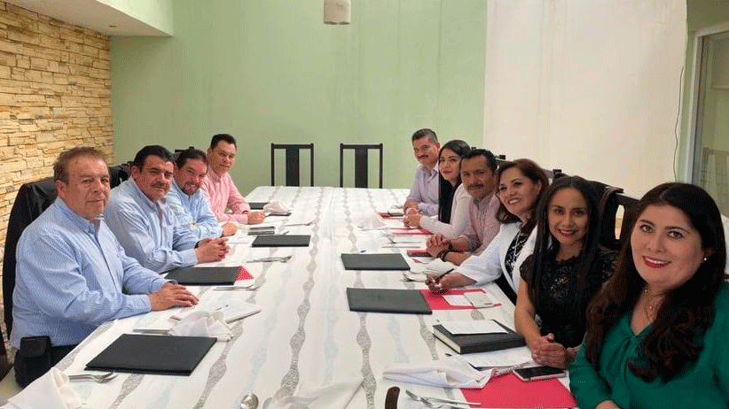 Construyen agenda legislativa Diputados y Dirigentes Priistas