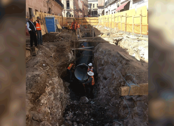 Realizan interconexión de agua potable en calle Allende del Centro Histórico