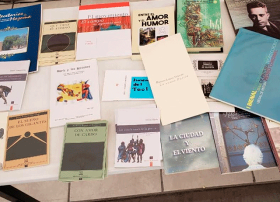 Para incentivar la lectura entre los bachilleres, IZC dona libros a la Bibliotecas del COBAEZ