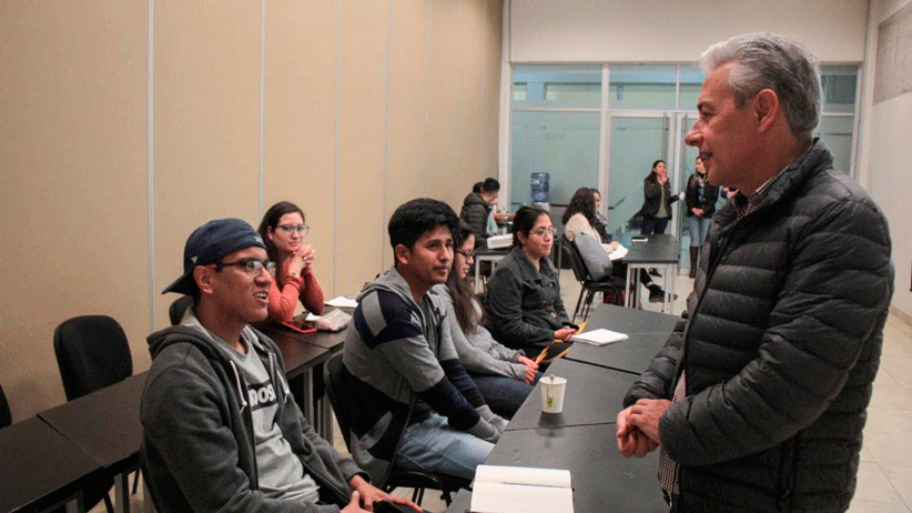 Gobierno del Estado apoya a jóvenes para estudiar en el extranjero