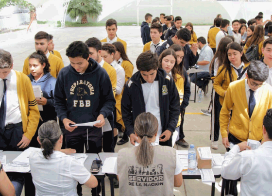 Benefician Becas “Benito Juárez” a 1 mil jóvenes de Jalpa