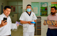 Entrega Julio César Chávez  equipo médico en centros de salud de Guadalupe