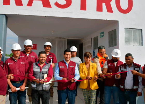 Entrega Julio César Chávez  rehabilitación del rastro municipal