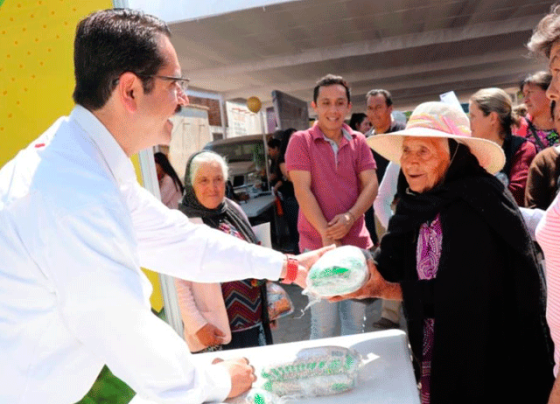 Gobierno  de Zacatecas entrega apoyos en Florencia