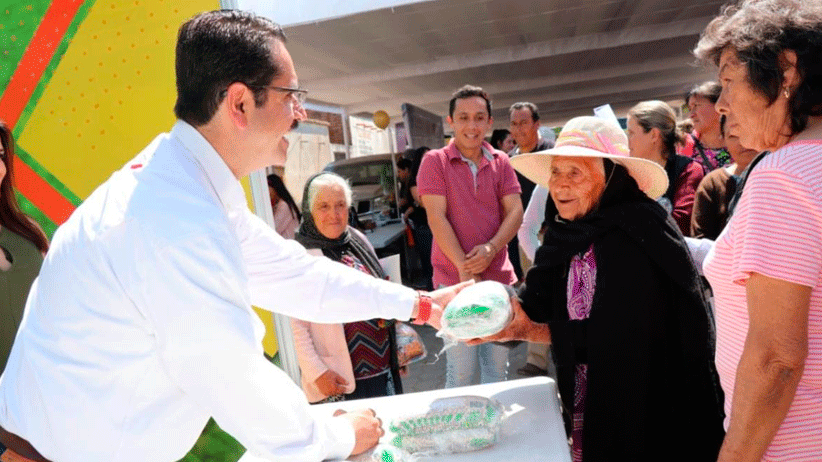 Gobierno  de Zacatecas entrega apoyos en Florencia