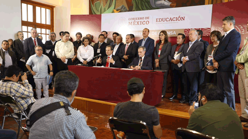 Se amplía receso educativo del lunes 23 de marzo al viernes 17 de abril, reanudándose clases el lunes 20 de abril.