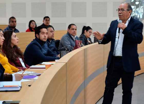 Capacita GODEZAC a funcionarios municipales para que sirvan a la sociedad con mayor eficiencia