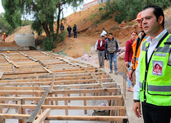 Continuamos tercera etapa de embovedado de colonia Las Fuentes : Ulises Mejía Haro
