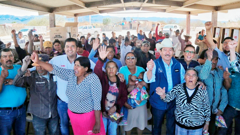 Familias de escasos recursos de Mazapil reciben apoyos sociales de UNE