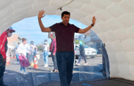 En Guadalupe  instalan túneles sanitizadores en el tianguis  de la vialidad Arroyo de la Plata.