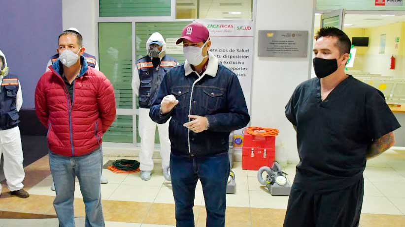 Sanitizan centros hospitalarios en Guadalupe.